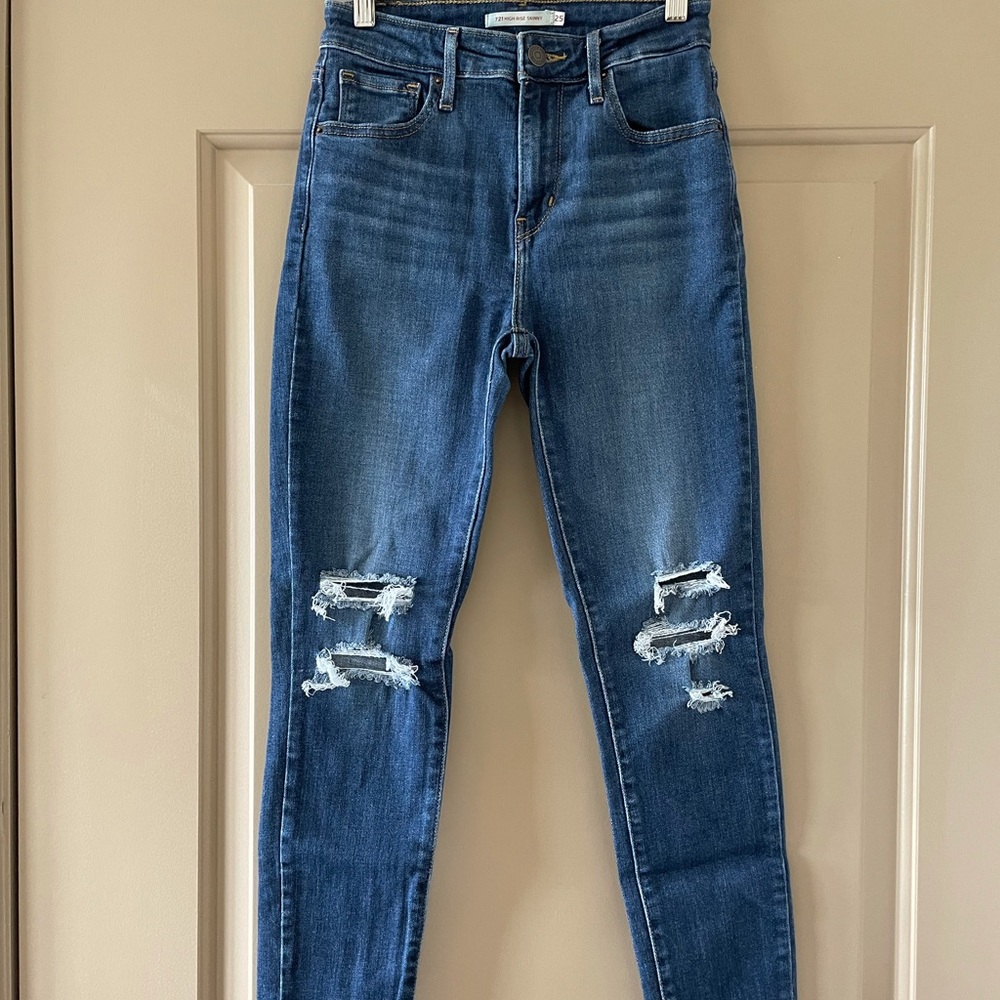 Levi Strauss 721 high rise ripped skinny jeans 25